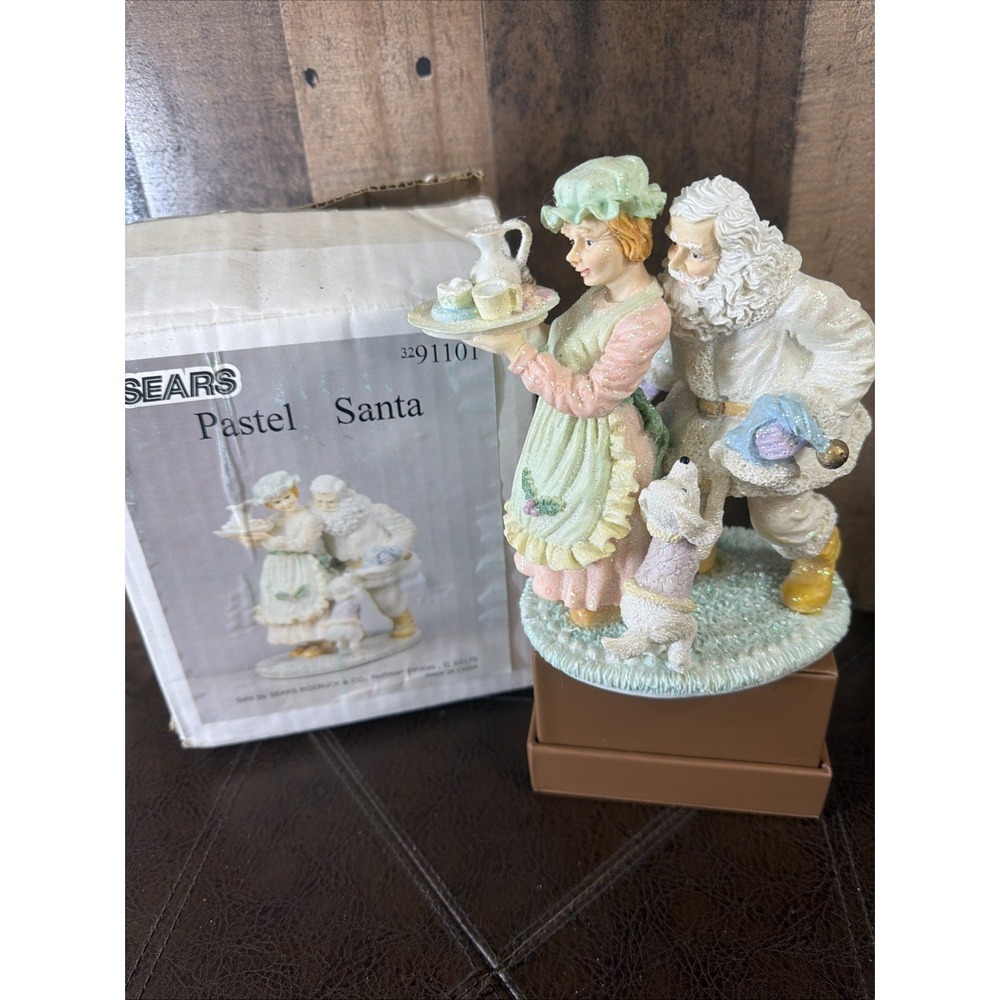 VTG 1990s Sears Pastel Santa Claus Figurine Mrs Claus Dog Resin Glitter W/‎ Box
